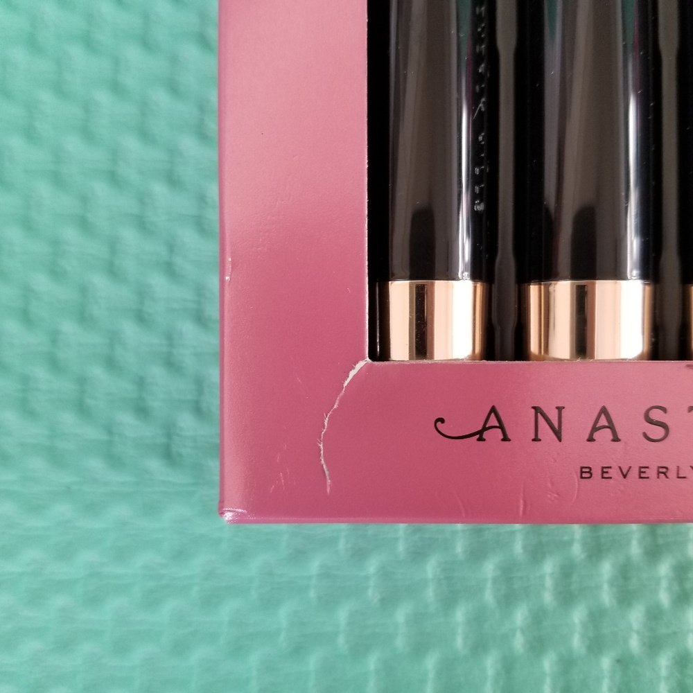 Anastasia Beverly Hills Pink Matte Lipstick Set - Picture 5 of 5
